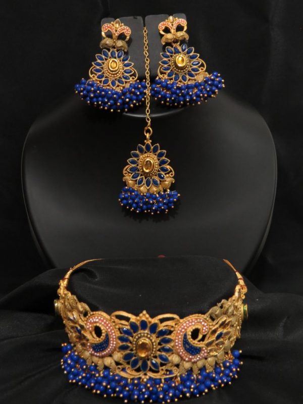 Indian partyi/ kundan necklace set with Earrings & tikka